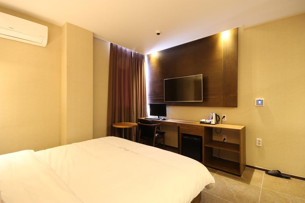 Hotel 38.5 Jinhae Changwon Dış mekan fotoğraf