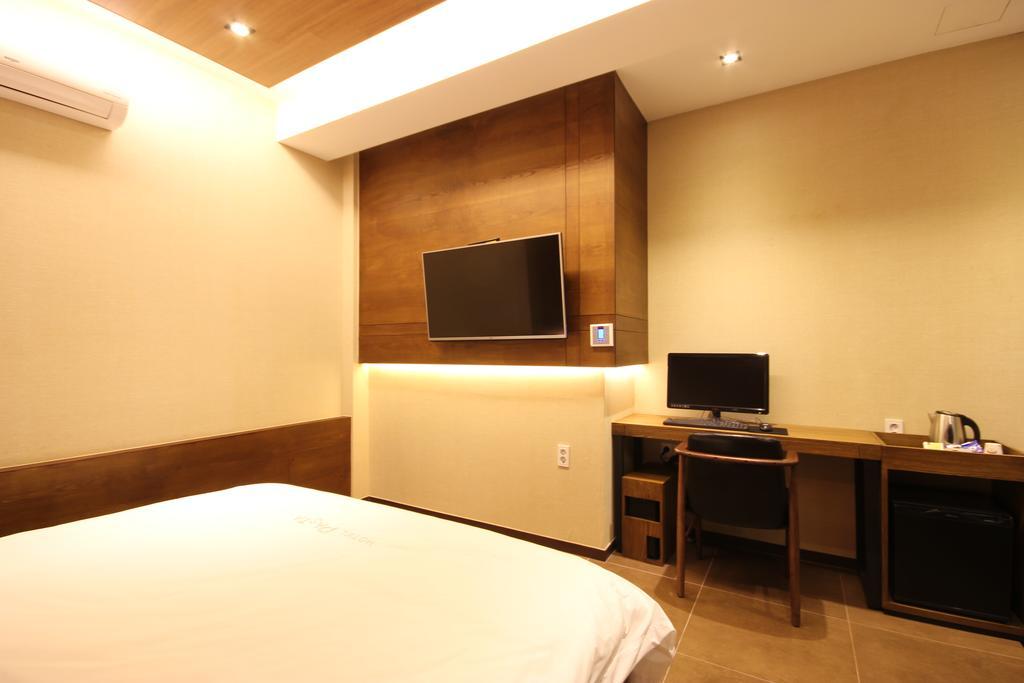 Hotel 38.5 Jinhae Changwon Dış mekan fotoğraf