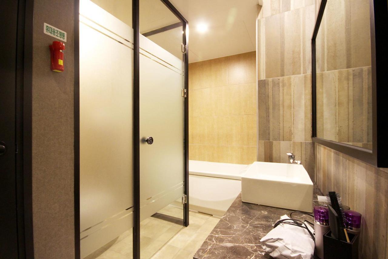 Hotel 38.5 Jinhae Changwon Dış mekan fotoğraf